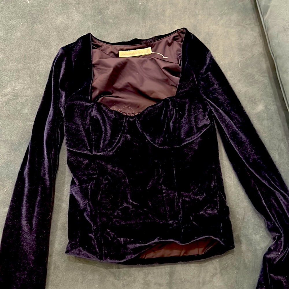 Abercrombie velvet top